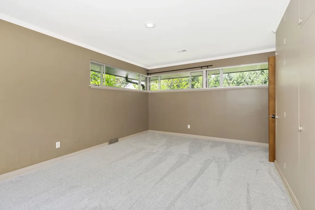 3615 E Mossman Avenue Wichita KS 67208