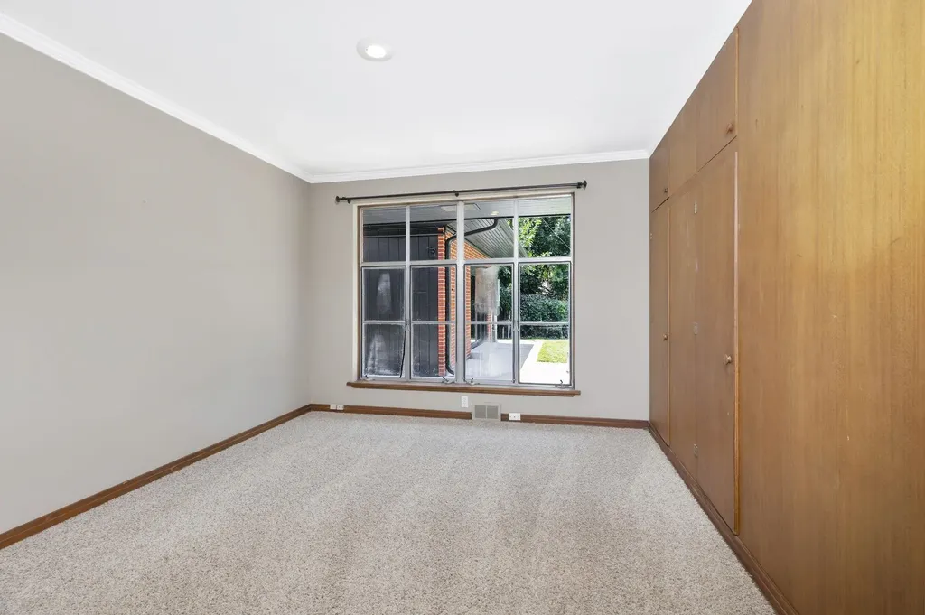 3615 E Mossman Avenue Wichita KS 67208