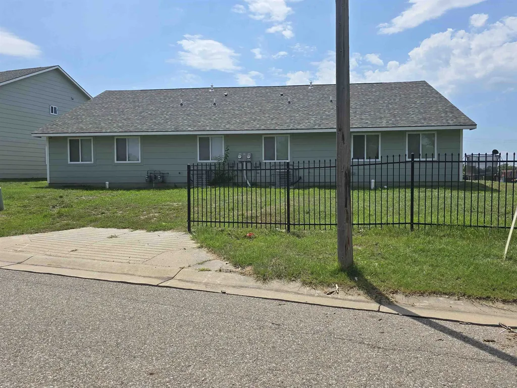 3254 E 26th Street North Wichita KS 67220