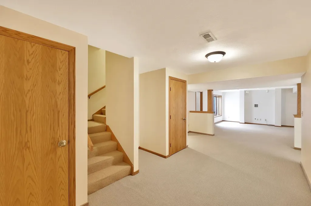 6904 E Aberdeen Wichita KS 67206