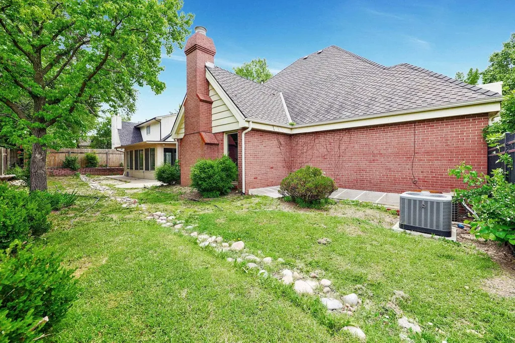 6904 E Aberdeen Wichita KS 67206