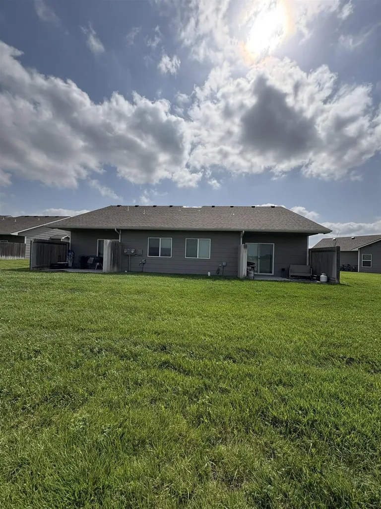 2805-2807 W 55th Court N Wichita KS 67204
