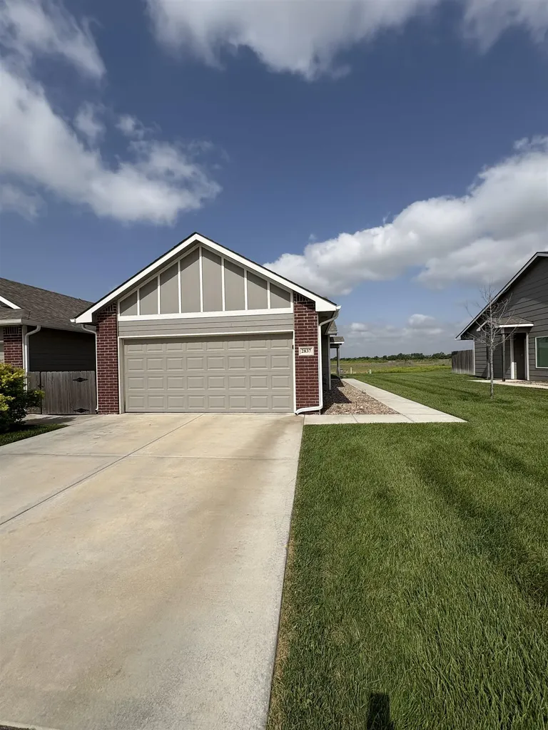 2805-2807 W 55th Court N Wichita KS 67204