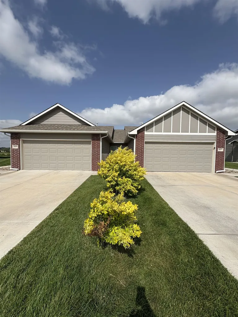 2805-2807 W 55th Court N Wichita KS 67204