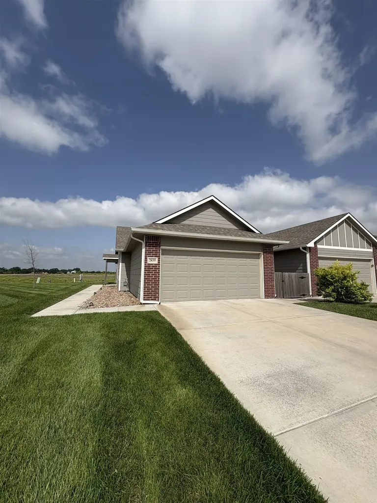 2805-2807 W 55th Court N Wichita KS 67204