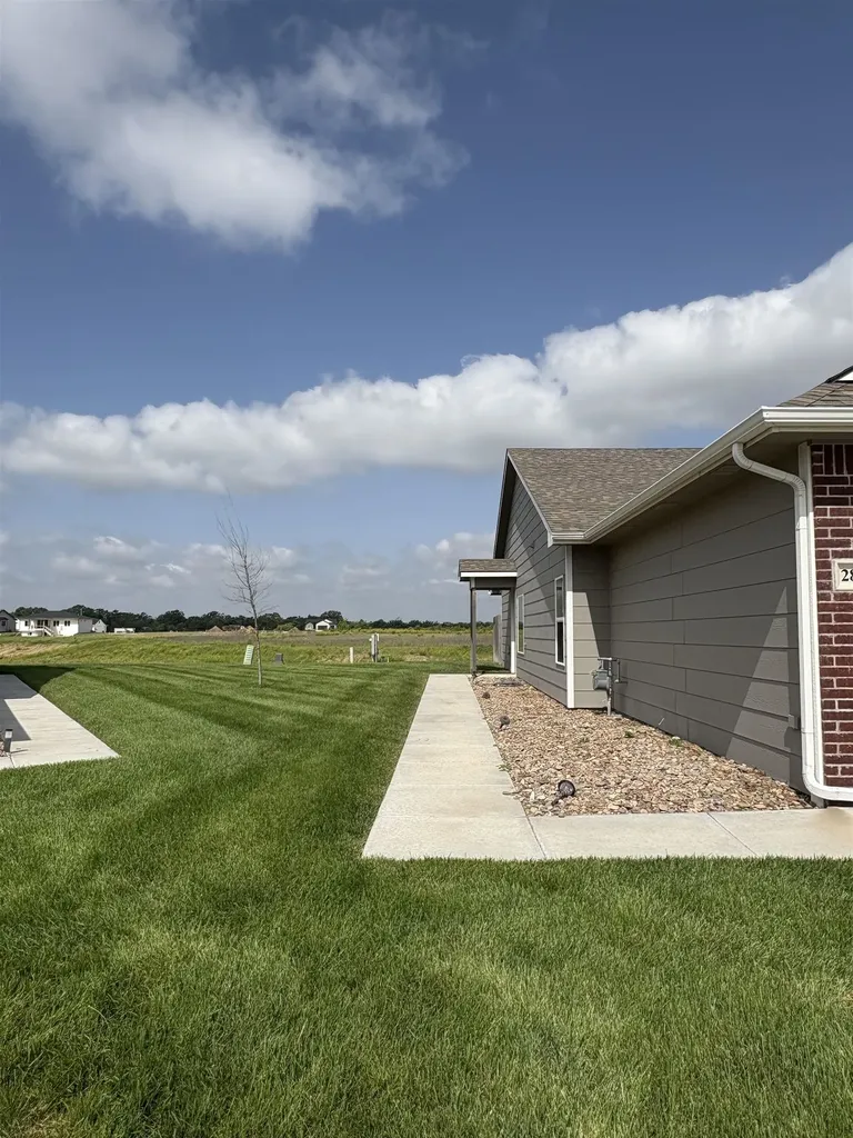 2805-2807 W 55th Court N Wichita KS 67204