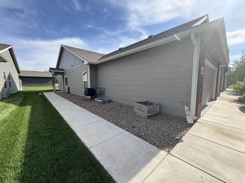 2509-2507 W 55th Street N Wichita KS 67204