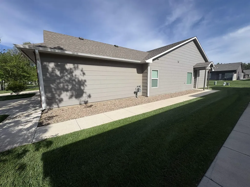 2811-2813 W 55th Court N Wichita KS 67204
