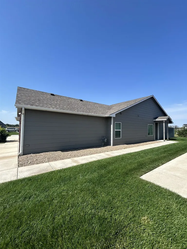 2811-2813 W 55th Court N Wichita KS 67204