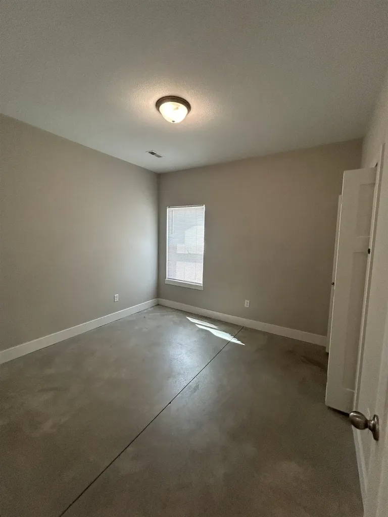 2811-2813 W 55th Court N Wichita KS 67204
