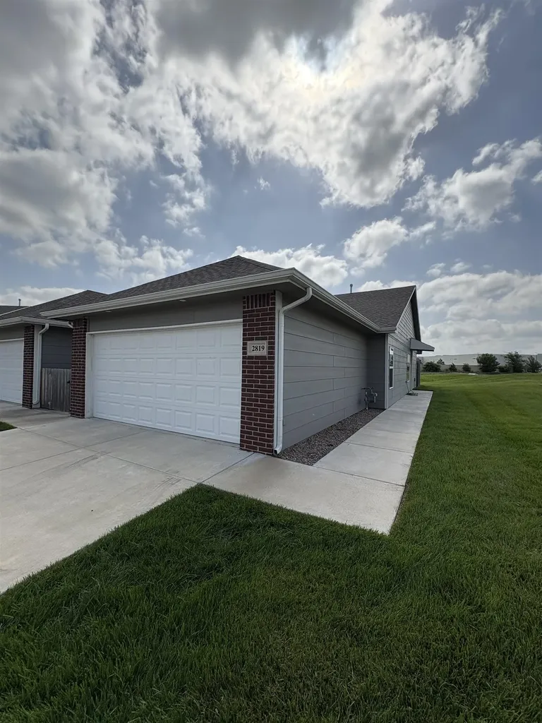 2817-2819 W 55th Street N Wichita KS 67204