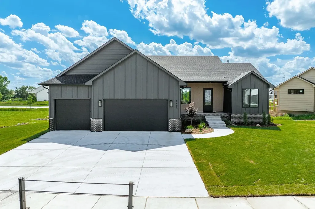8485 Pebble Street Maize KS 67101