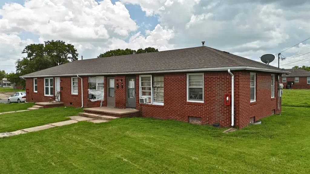 807-811 S San Pablo Wichita KS 67207