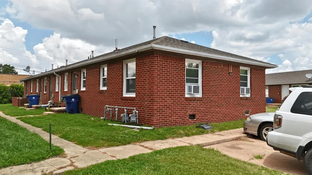 807-811 S San Pablo Wichita KS 67207