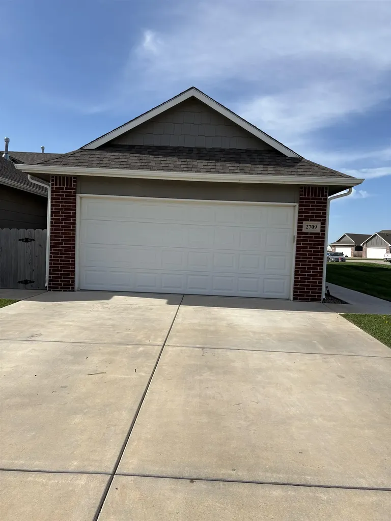 2707-2709 W 55th Street N Wichita KS 67204