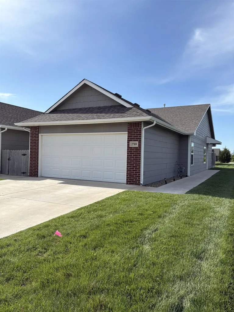 2707-2709 W 55th Street N Wichita KS 67204