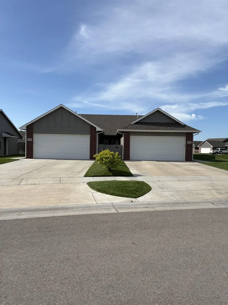 2707-2709 W 55th Street N Wichita KS 67204