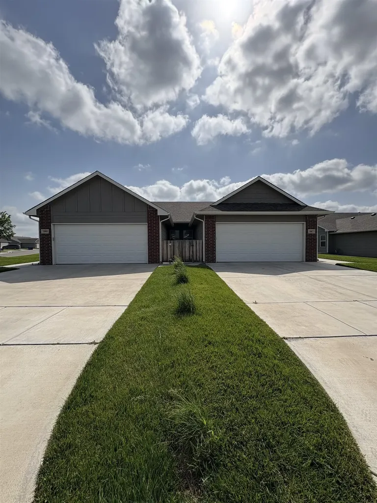 2605-2607 W 55th Street N Wichita KS 67204