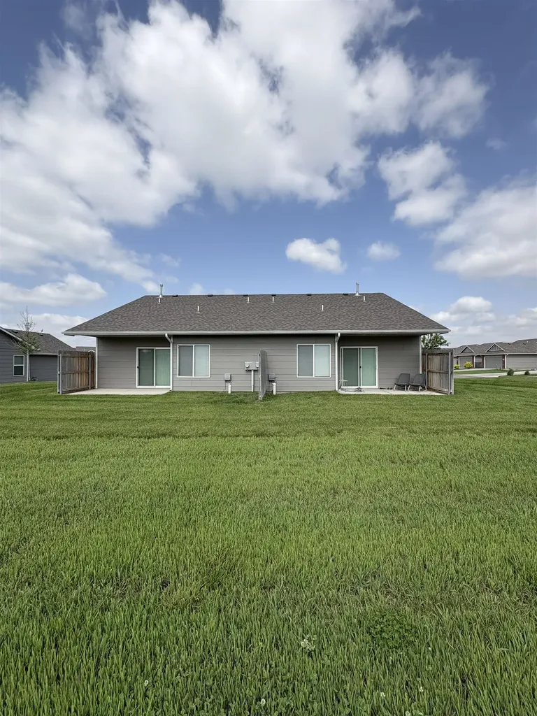 2605-2607 W 55th Street N Wichita KS 67204