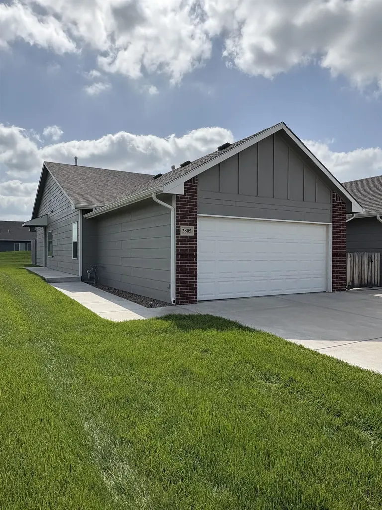 2605-2607 W 55th Street N Wichita KS 67204