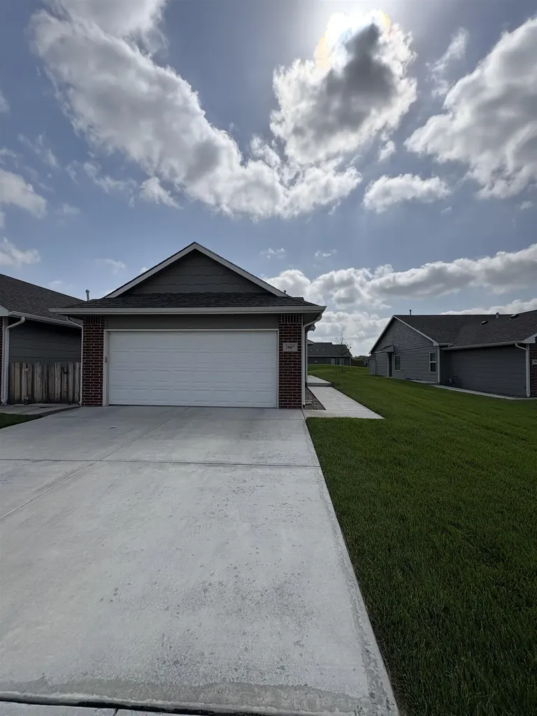 2605-2607 W 55th Street N Wichita KS 67204
