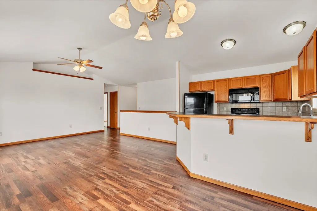 1033 E Bedell Court Augusta KS 67010