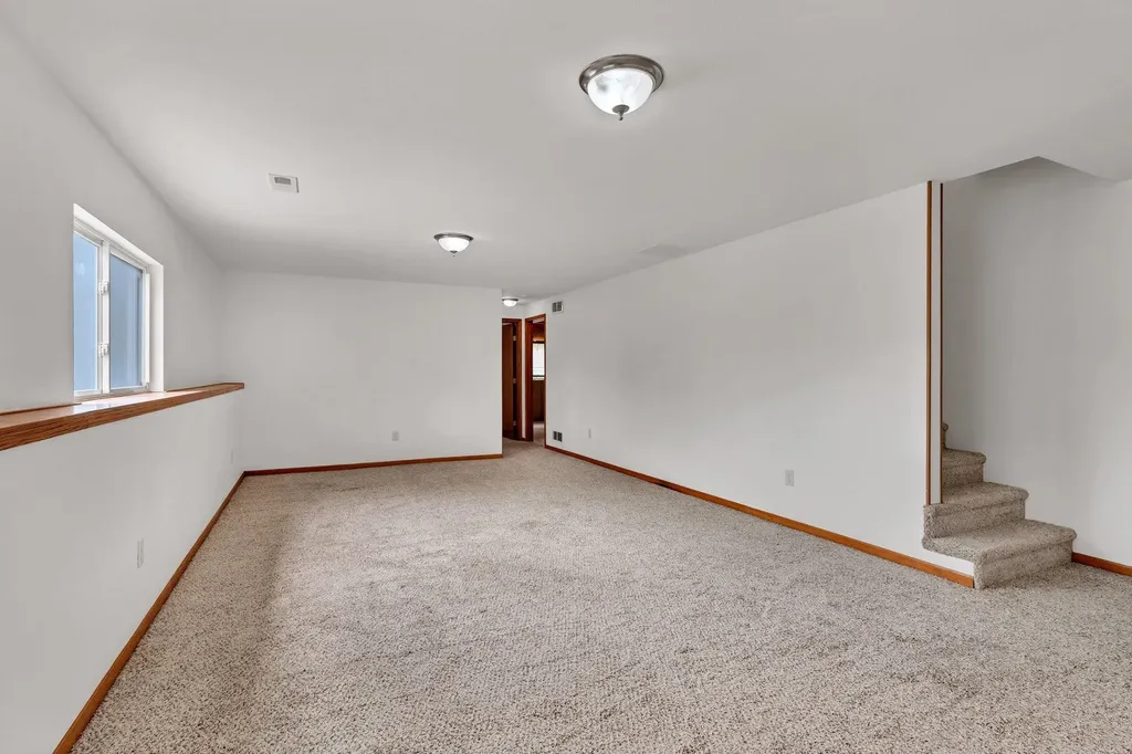 1033 E Bedell Court Augusta KS 67010