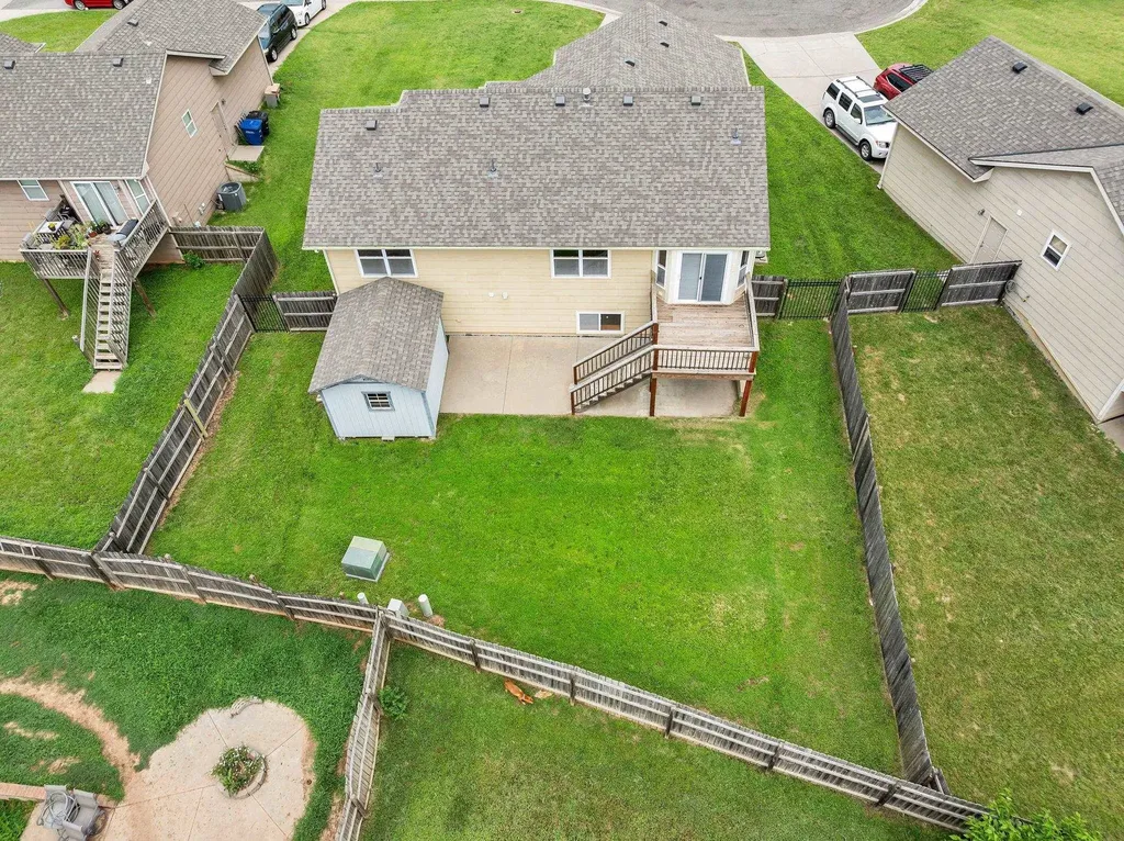 1033 E Bedell Court Augusta KS 67010