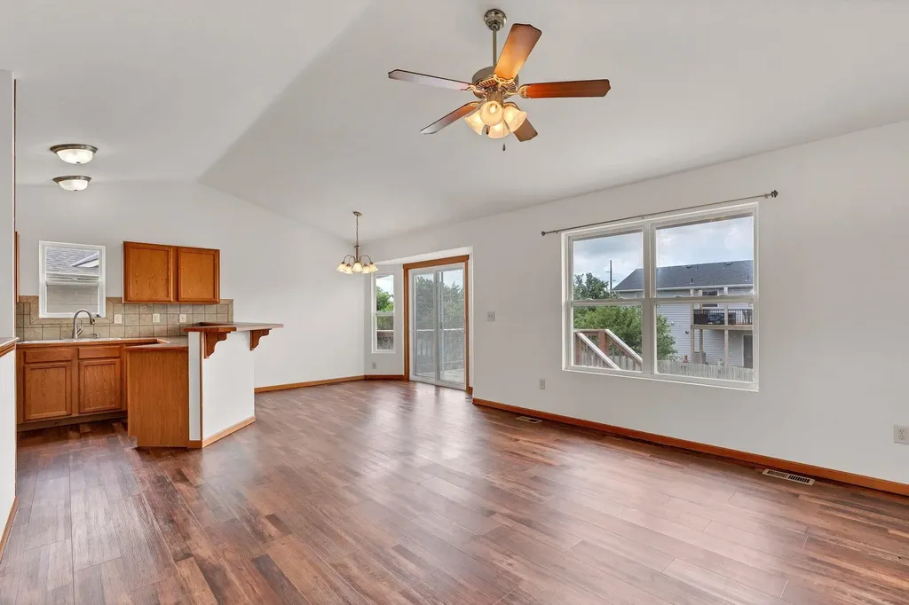 1033 E Bedell Court Augusta KS 67010
