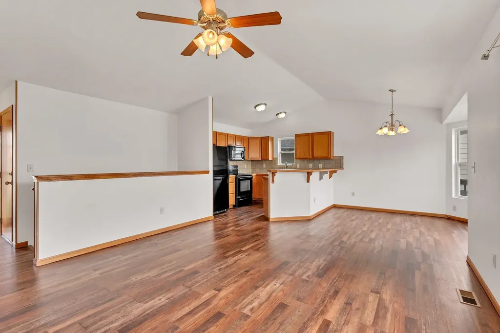 1033 E Bedell Court Augusta KS 67010