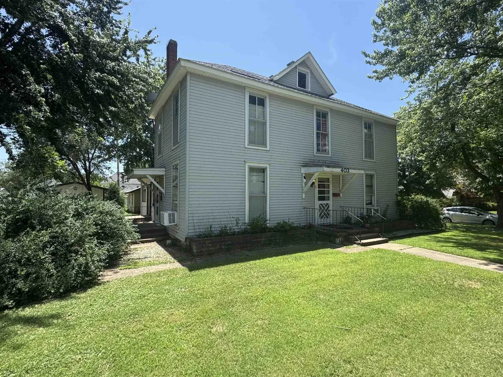 403 E 11th Avenue Winfield KS 67156