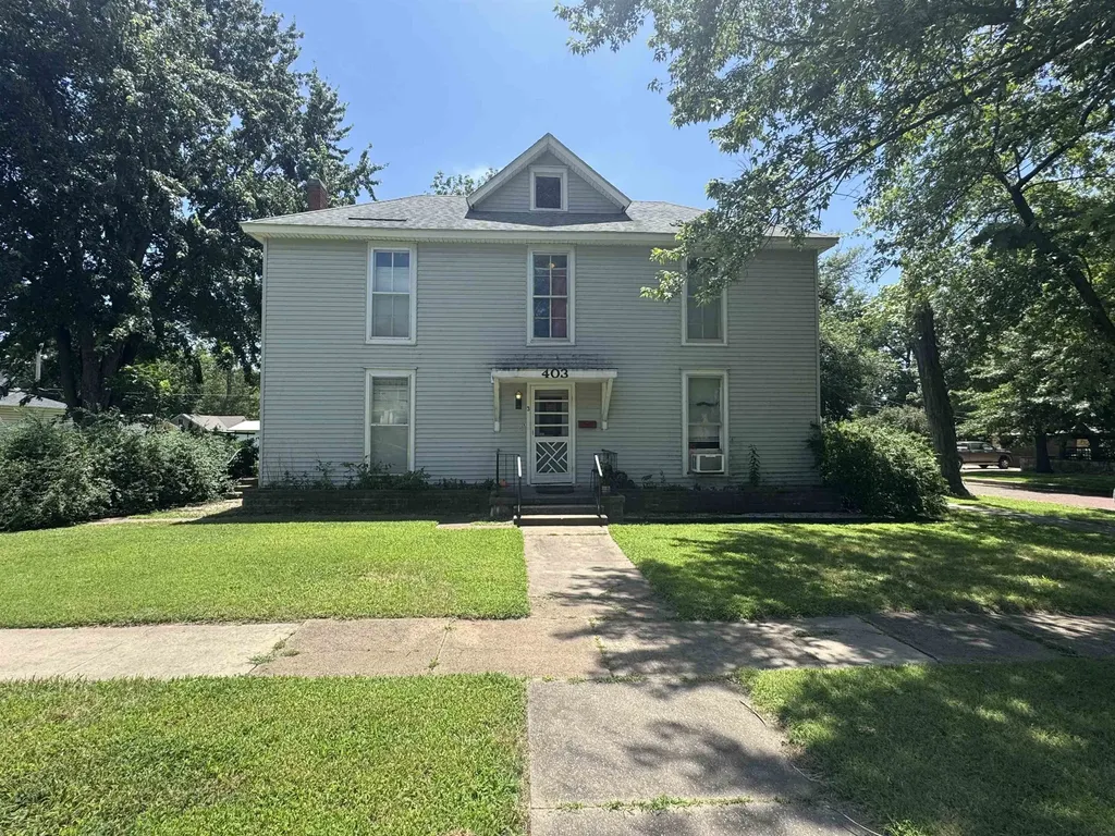 403 E 11th Avenue Winfield KS 67156