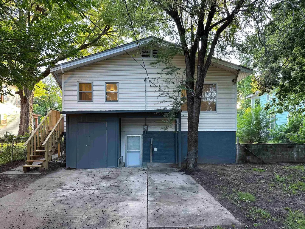 616 N 4th Street Arkansas City KS 67005