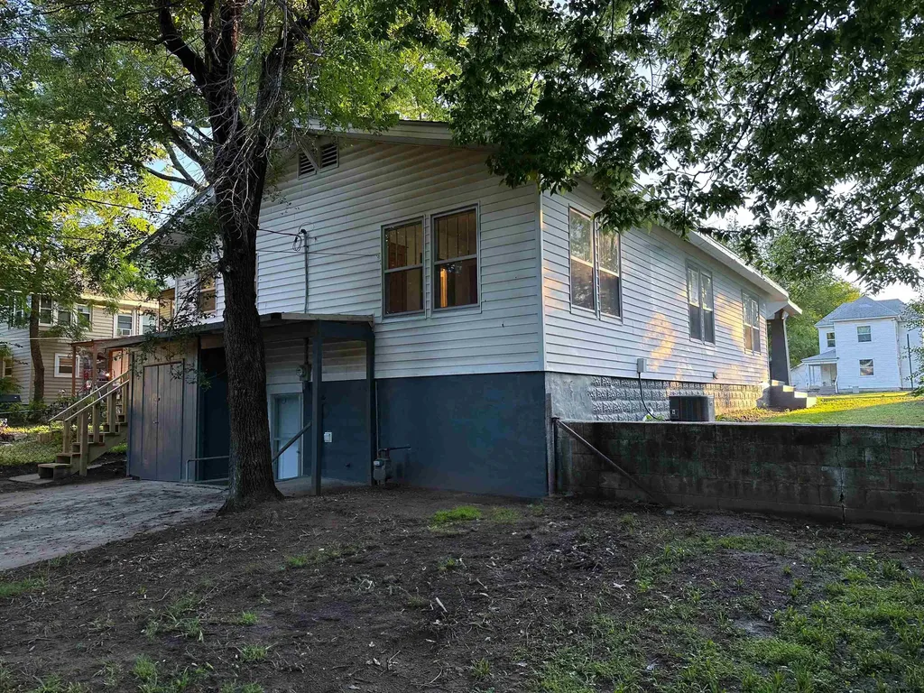 616 N 4th Street Arkansas City KS 67005