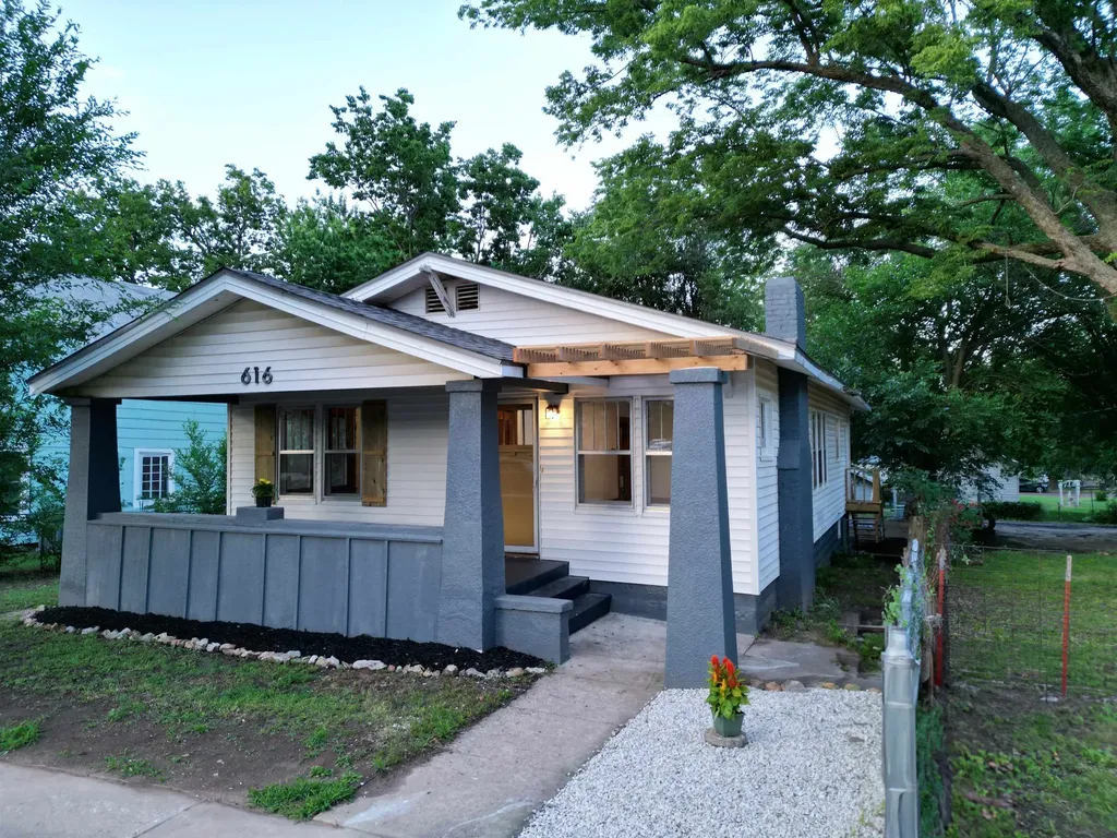 616 N 4th Street Arkansas City KS 67005
