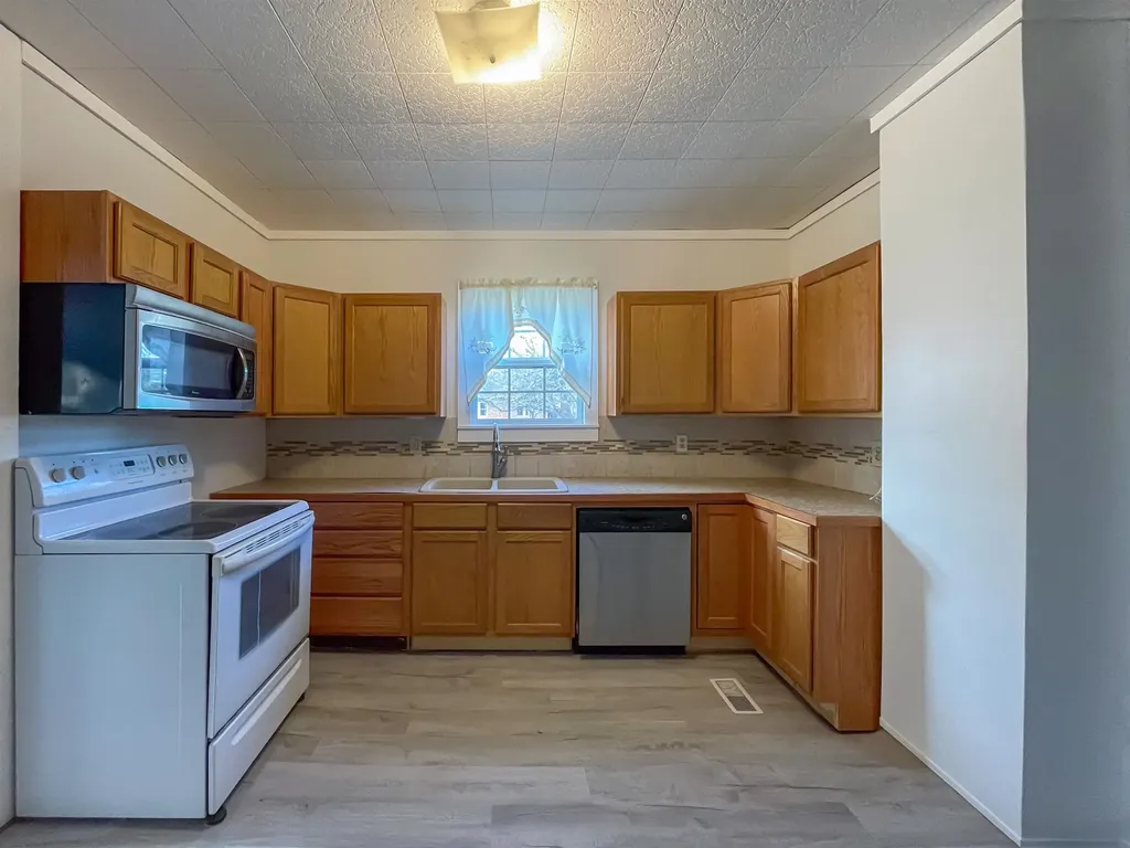 825 N 7th Street Arkansas City KS 67005