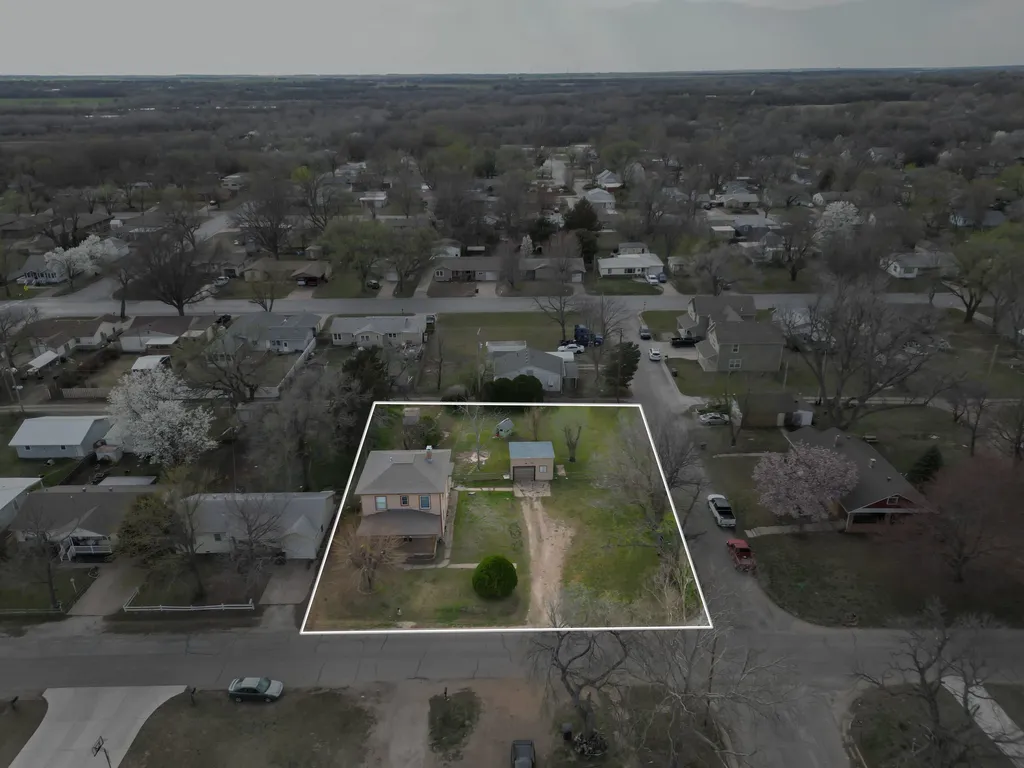 825 N 7th Street Arkansas City KS 67005
