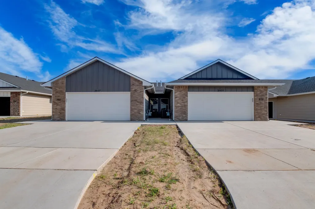 2937 S Maize Court Wichita KS 67215