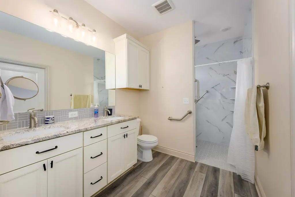 6733 E Central Park Avenue Bel Aire KS 67226