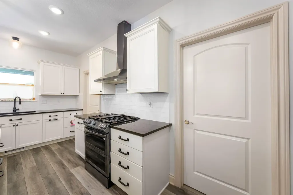 6733 E Central Park Avenue Bel Aire KS 67226