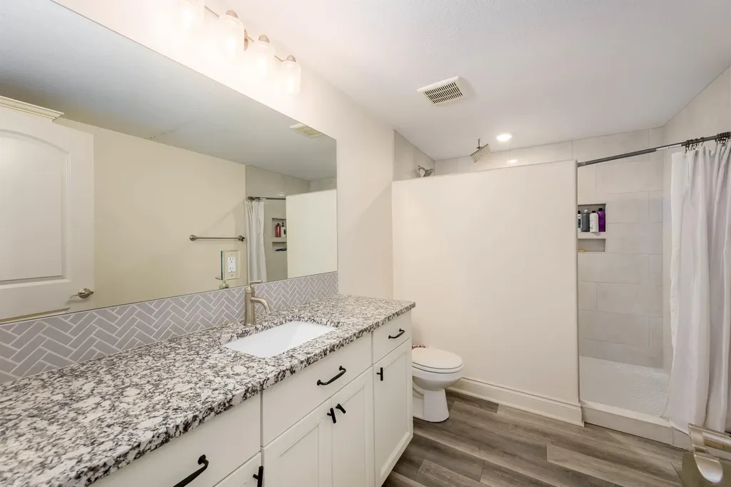 6733 E Central Park Avenue Bel Aire KS 67226