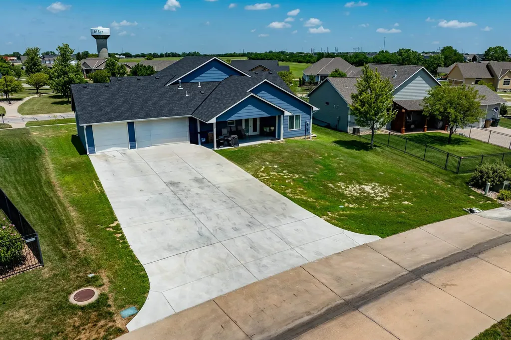 6733 E Central Park Avenue Bel Aire KS 67226