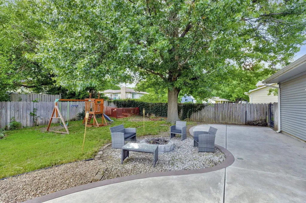 213 Timberlane Court Haysville KS 67060