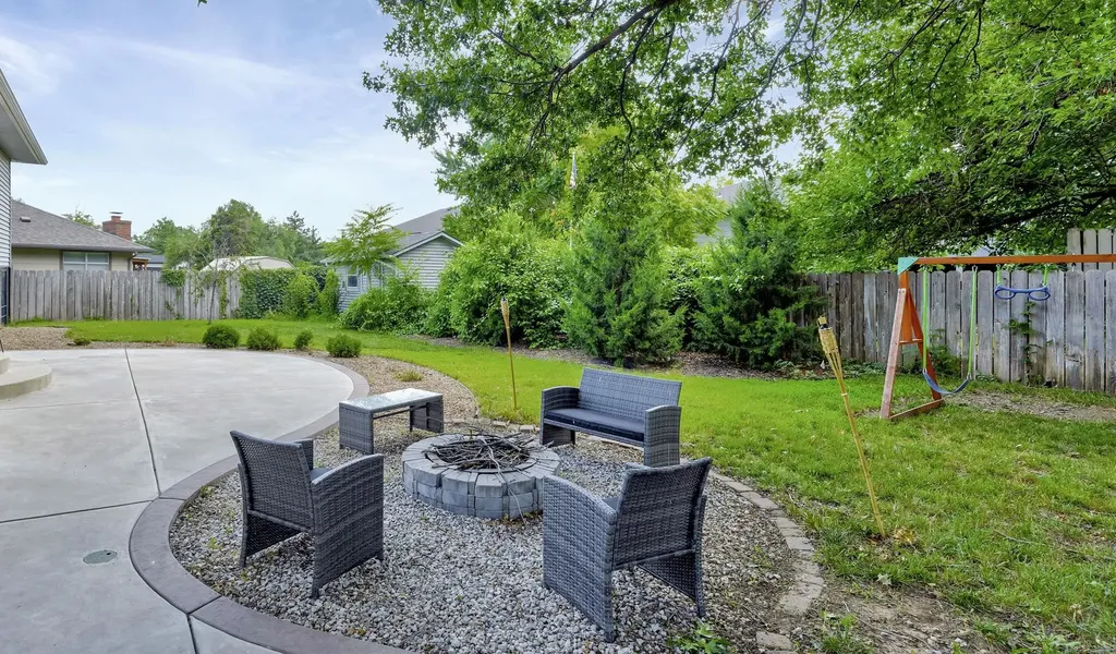 213 Timberlane Court Haysville KS 67060