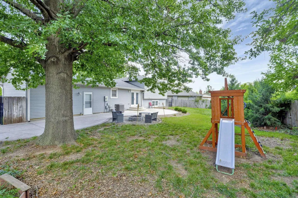 213 Timberlane Court Haysville KS 67060