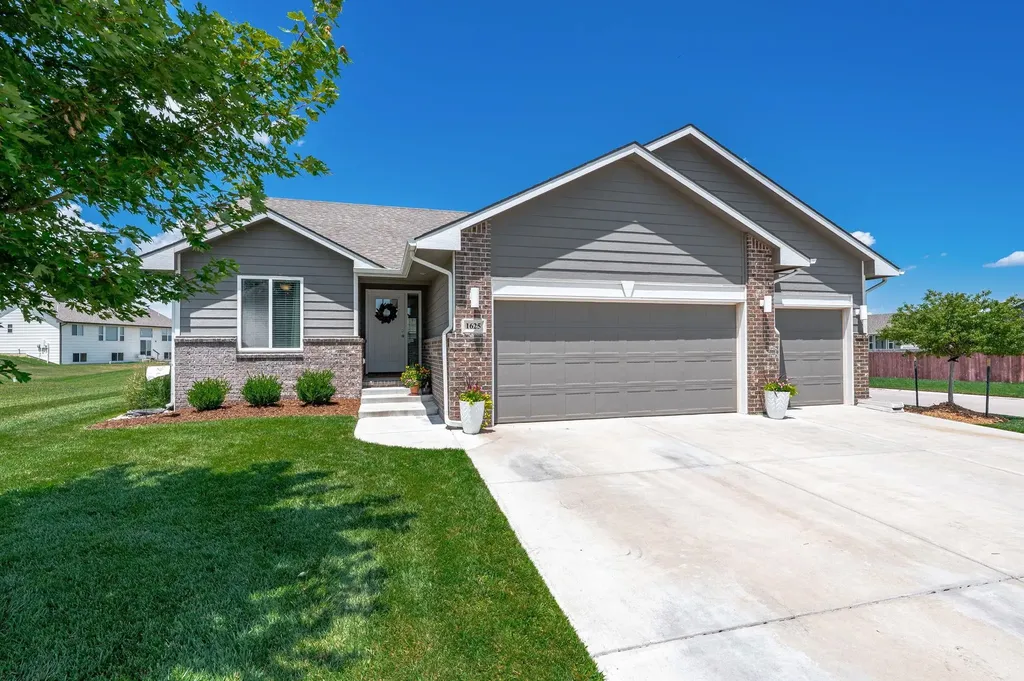 1625 N Thoroughbred Street Wichita KS 67235