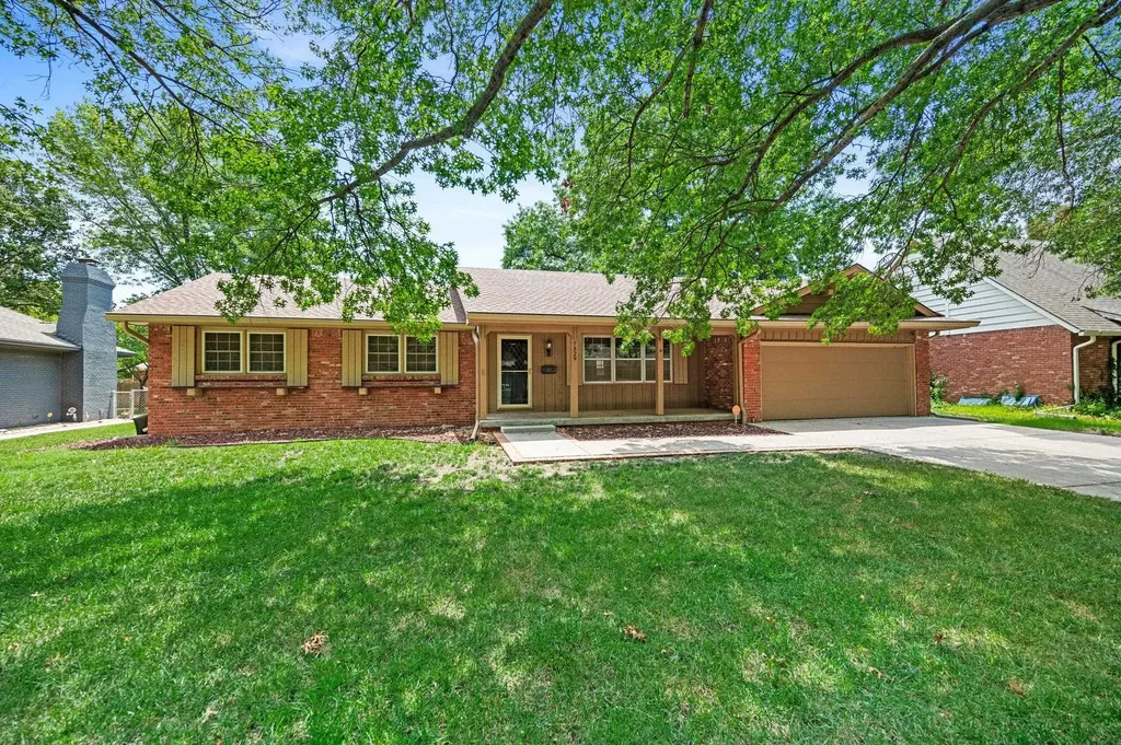 7329 E Norfolk Drive Wichita KS 67206