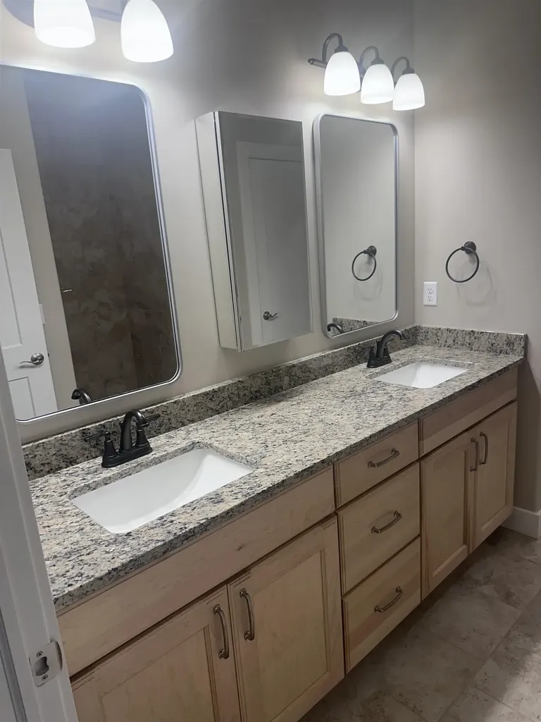 135 S Heritage Way Andover KS 67002