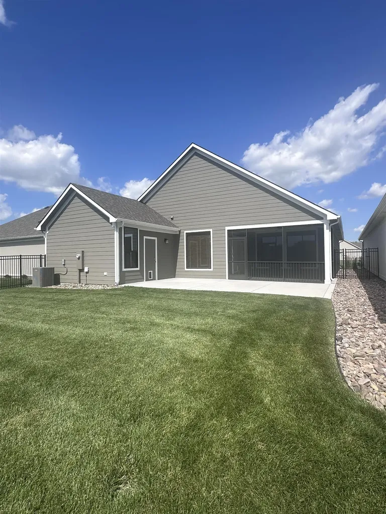 135 S Heritage Way Andover KS 67002