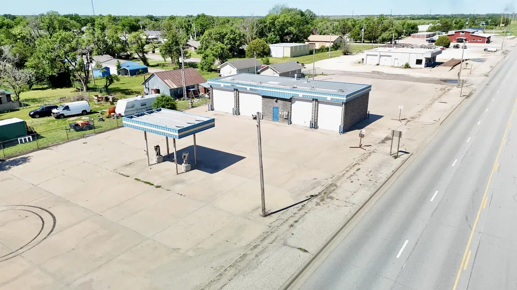 123 W Dean Burrton KS 67020